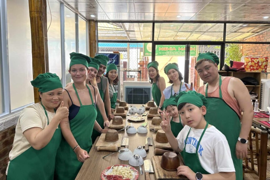 ms hanh cooking class