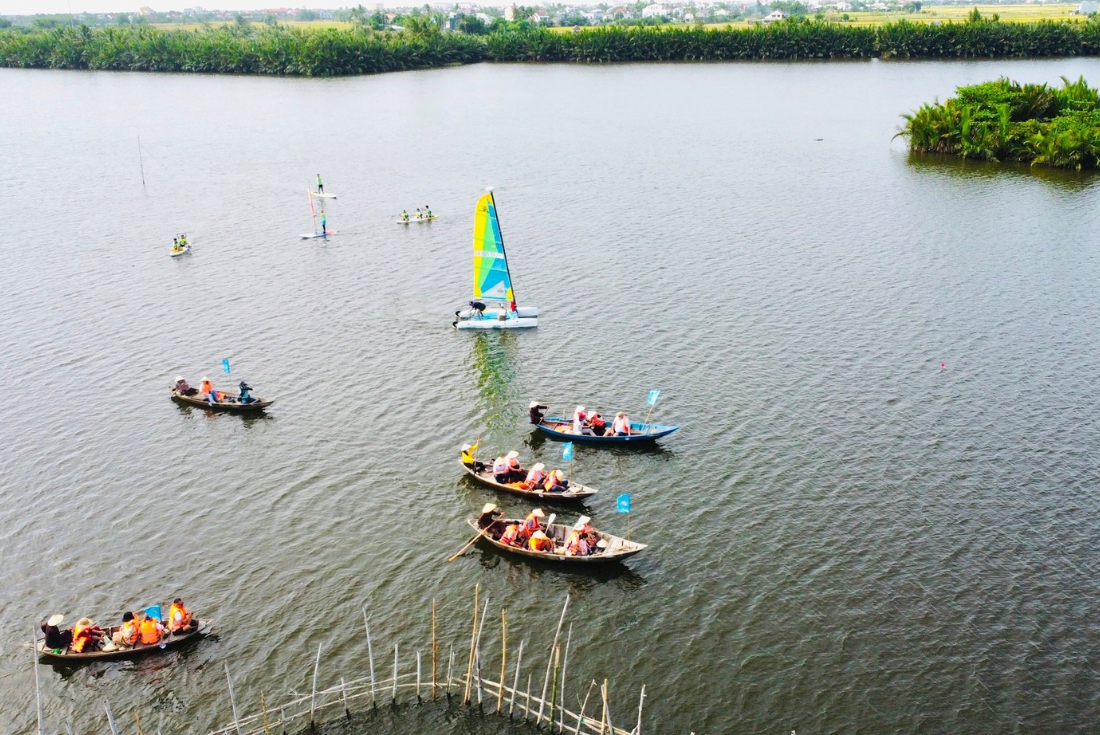 trèo thuyền kayak sông cổ cò