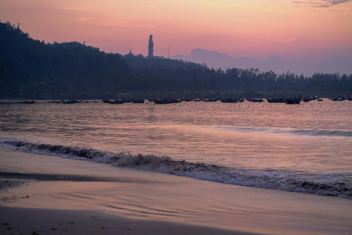 beach in da nang