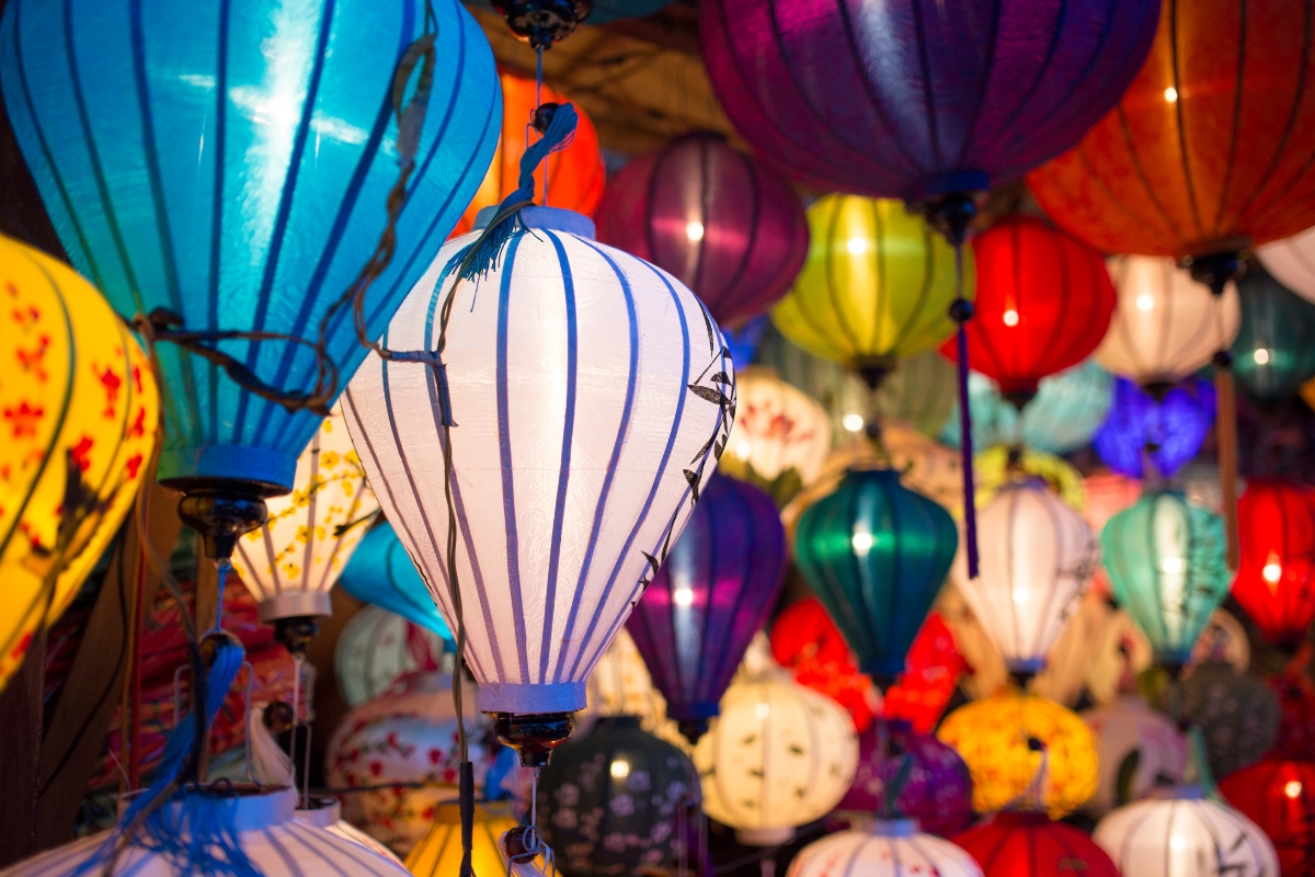 when is the hoi an international lantern festival